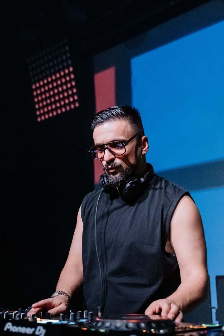 DOMBRESKY | ROXY Prague