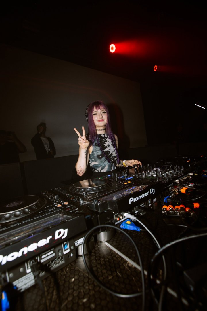 IMANU & THE CARACAL PROJECT | ROXY Prague