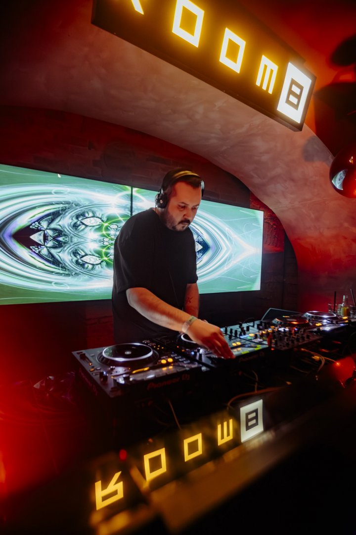 WILKINSON WEEKENDER: DAY 1 | ROXY Prague