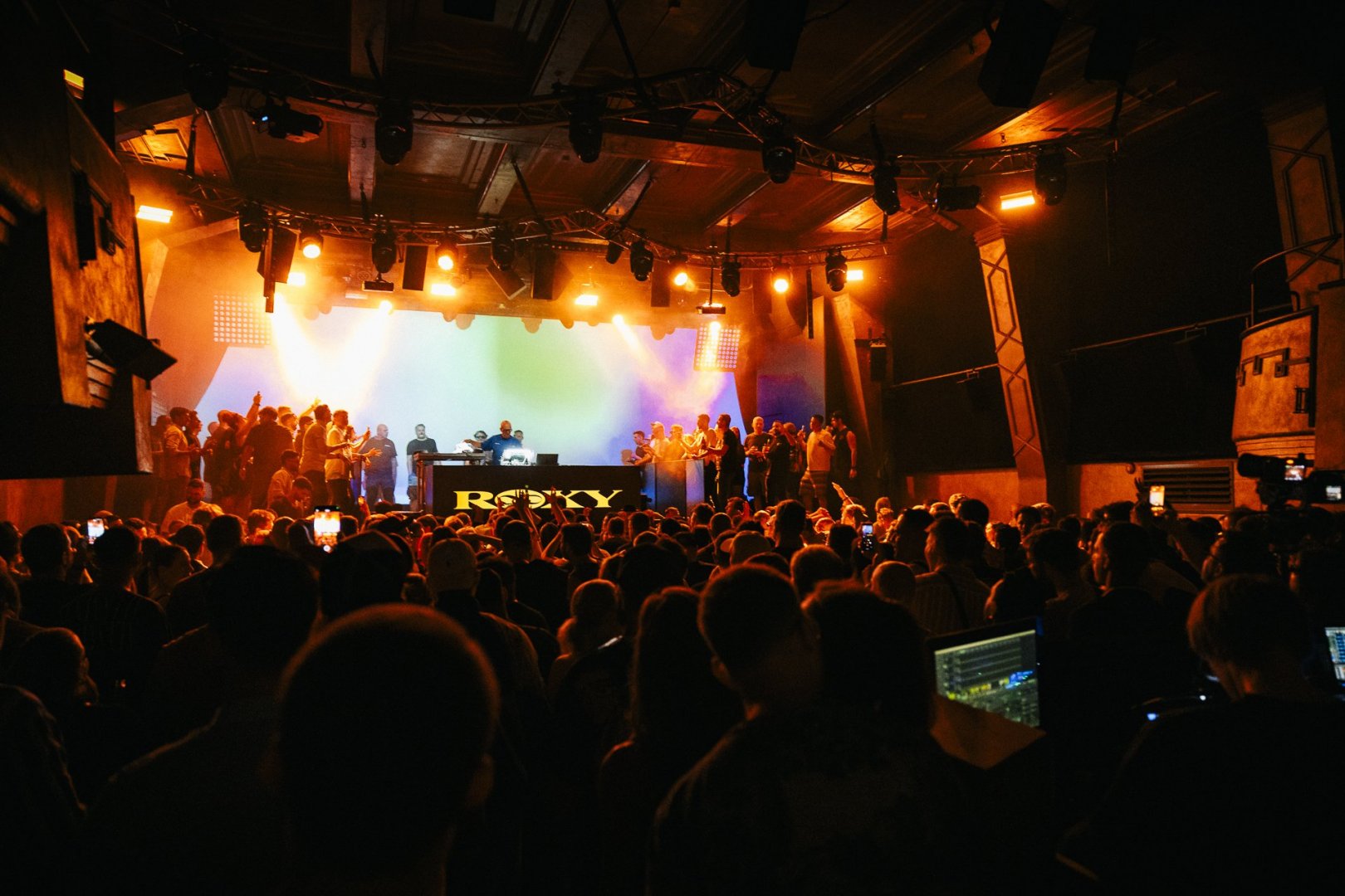 STEPHAN BODZIN | ROXY Prague