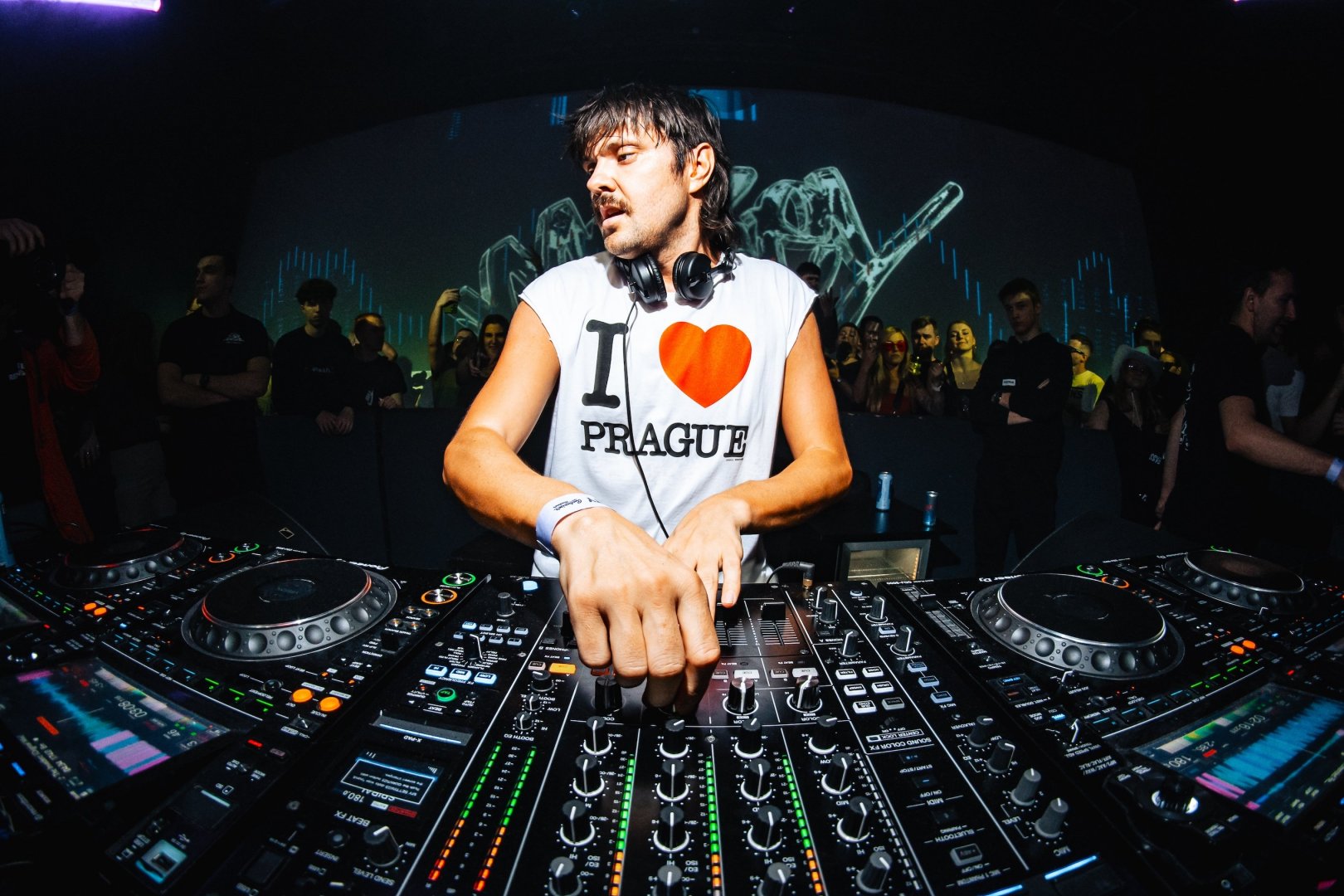 MOZEY | ROXY Prague