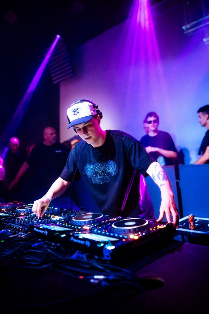 K MOTIONZ | ROXY Prague