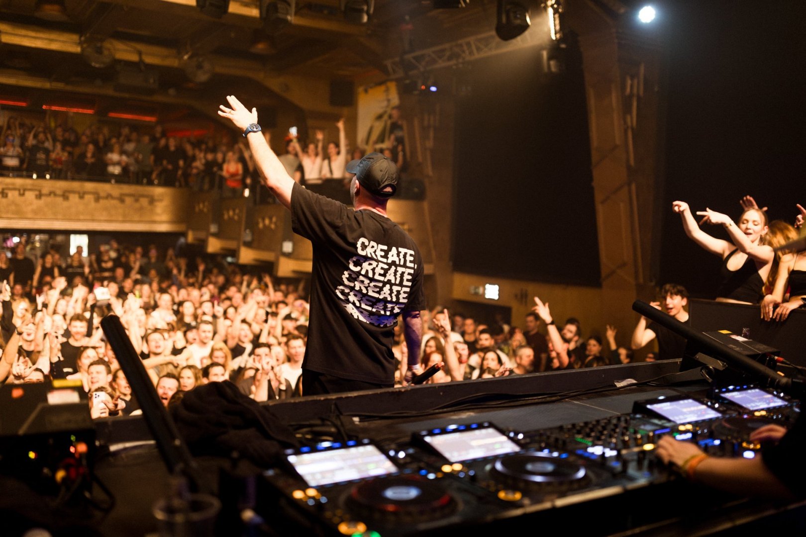 HYBRID MINDS DAY 1 | ROXY Prague