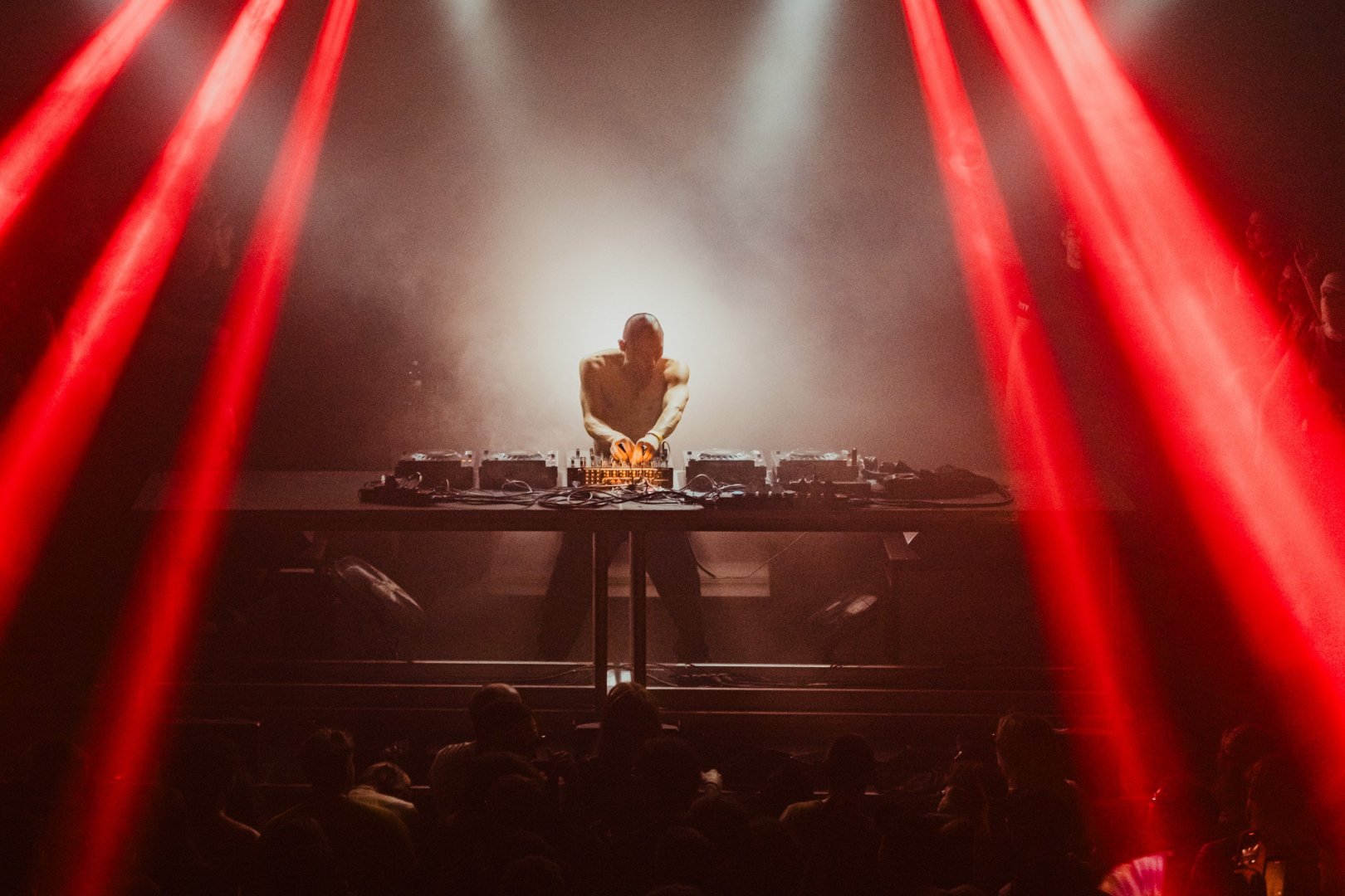 ¥ØU$UK€ ¥UK1MAT$U | ROXY Prague